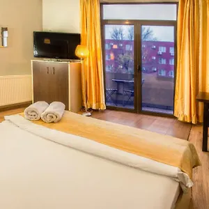 2* Hotel Eos